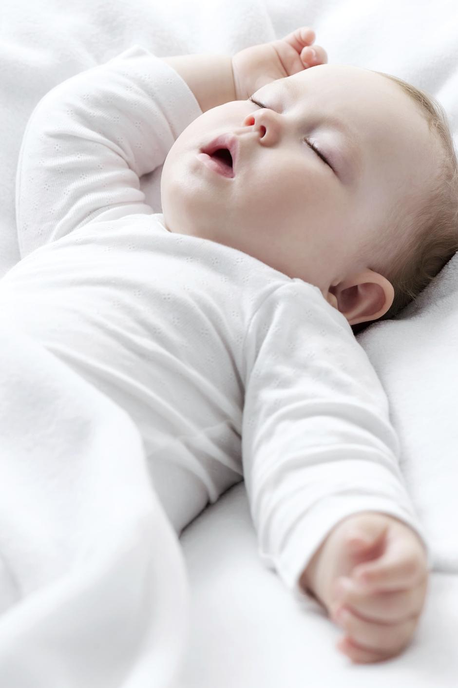beba kolijevka san spavanje | Author: Thinkstock