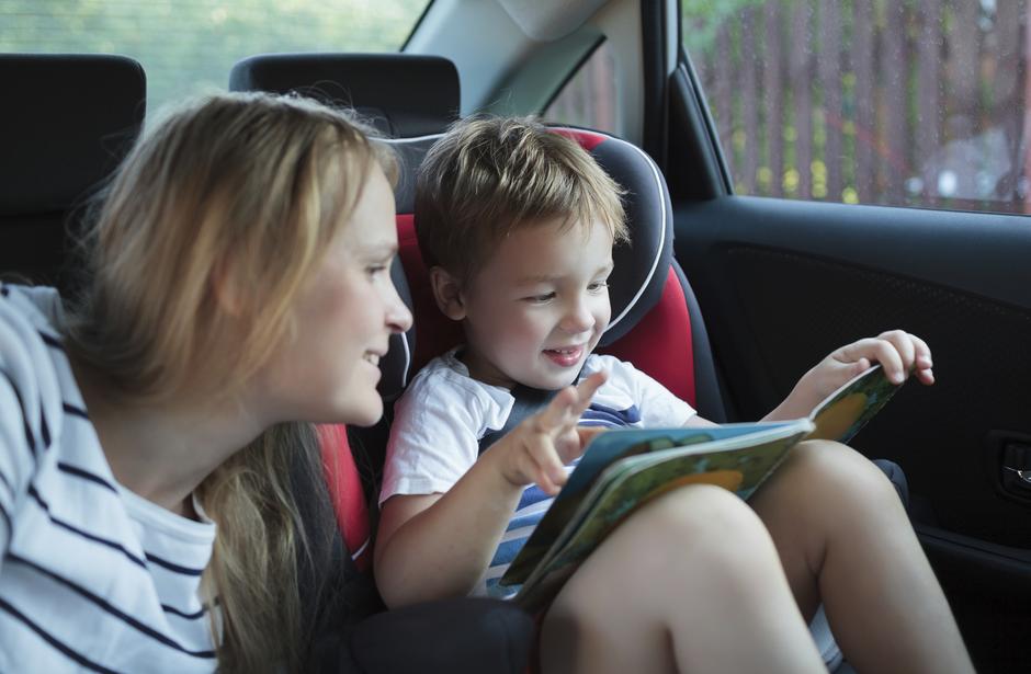 dijete auto putovanje autosjedalica | Author: Thinkstock