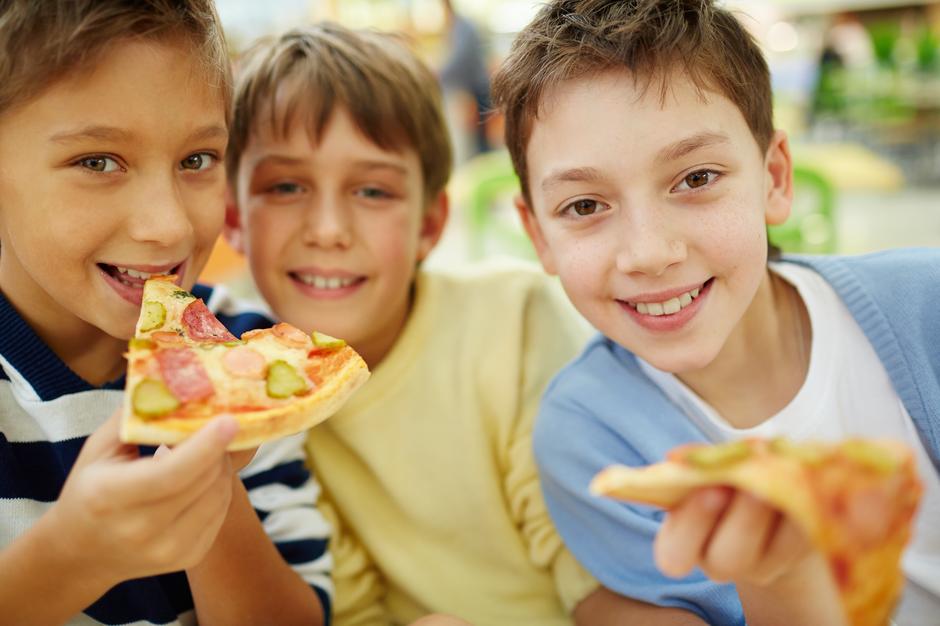 djeca, prehrana, pizza, dječaci | Author: Thinkstock
